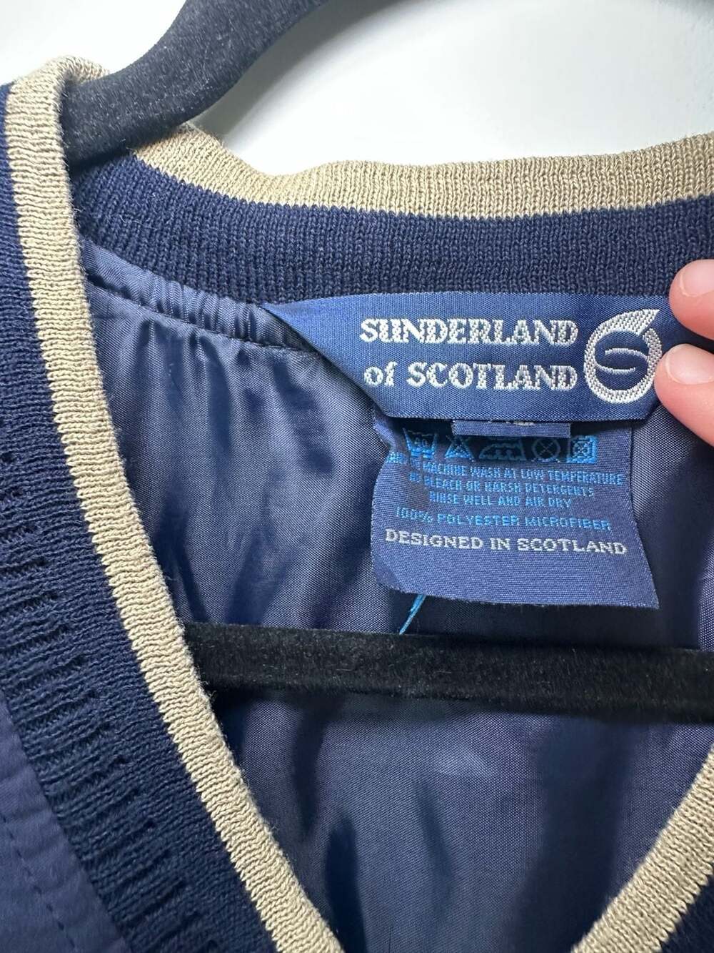 Sunderland of Scotland Classic Pullover V-Neck Golf Vest Navy Blue - Picture 3 of 6